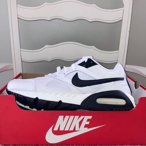 Nike Air Max (10.5) Men’s Shoes